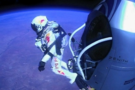 red bull stratosphere jump viral video marketing campaign